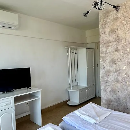 елисей Hotel Chernomorets