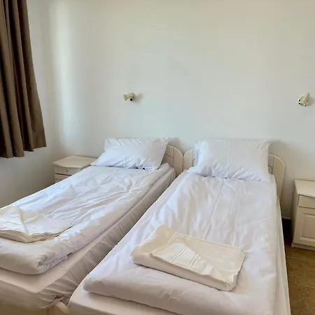 елисей Hotel Chernomorets