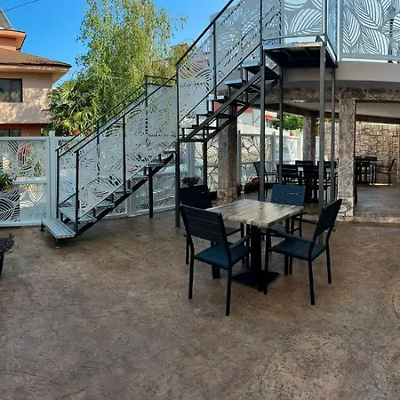 елисей Hotel Chernomorets