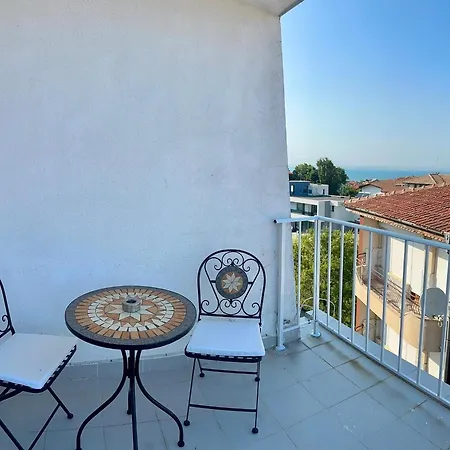 елисей 2* تشيرنوموريتس