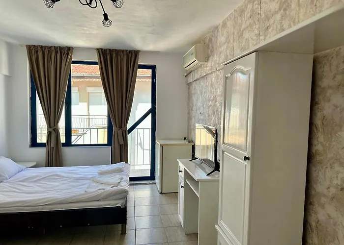 елисей Otel Chernomorets